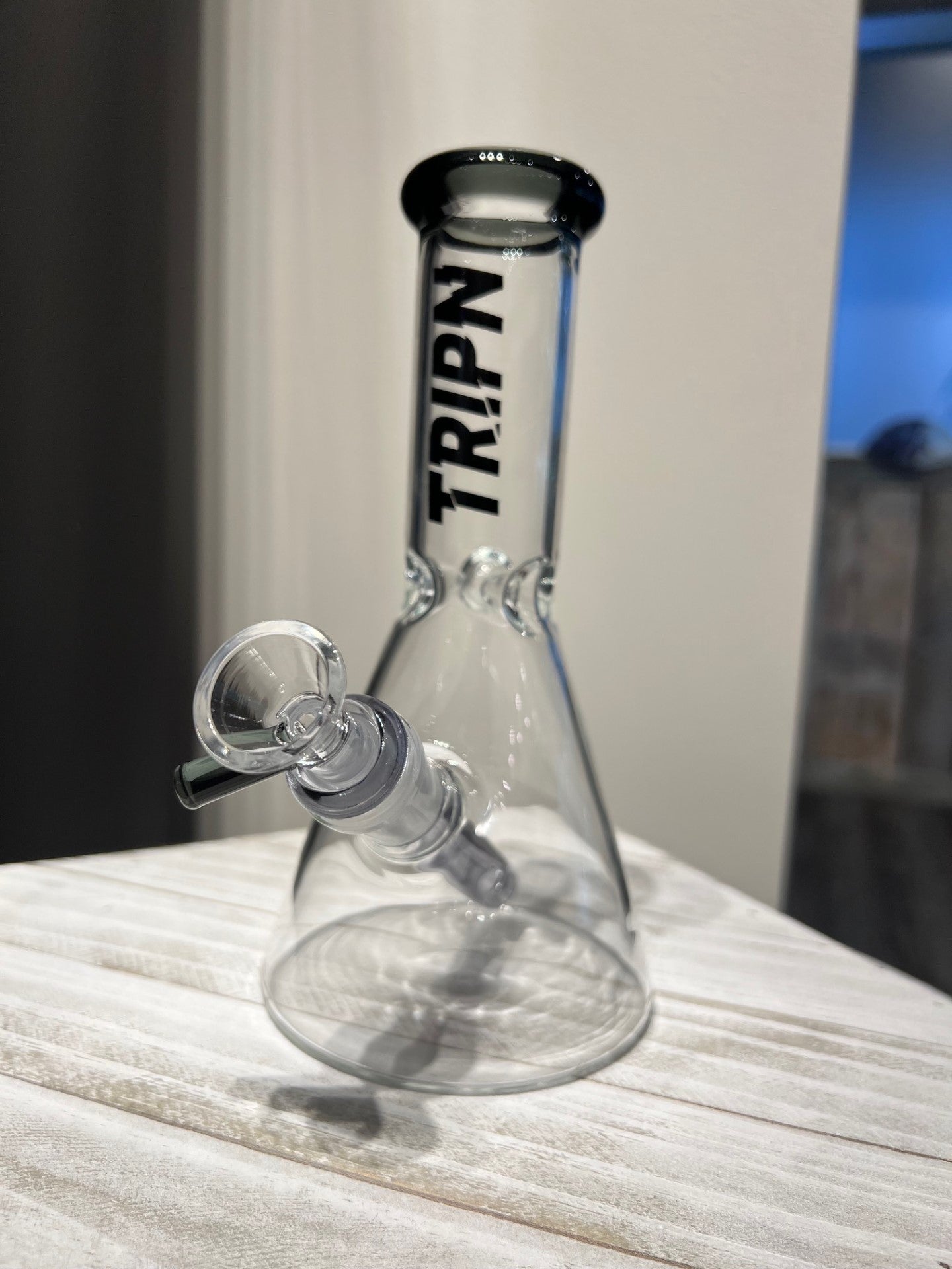 Tripn Bong Black